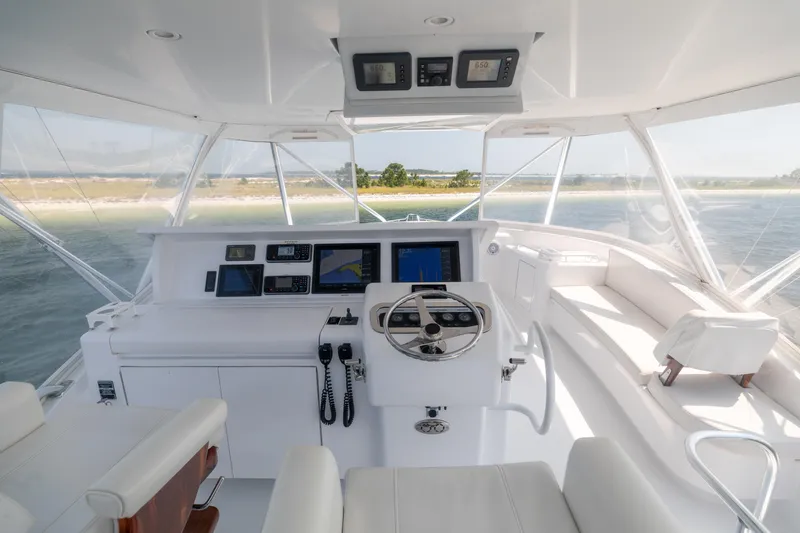 Slide: The Image of 2008 Hatteras 60 Convertible Helm 6 - 23