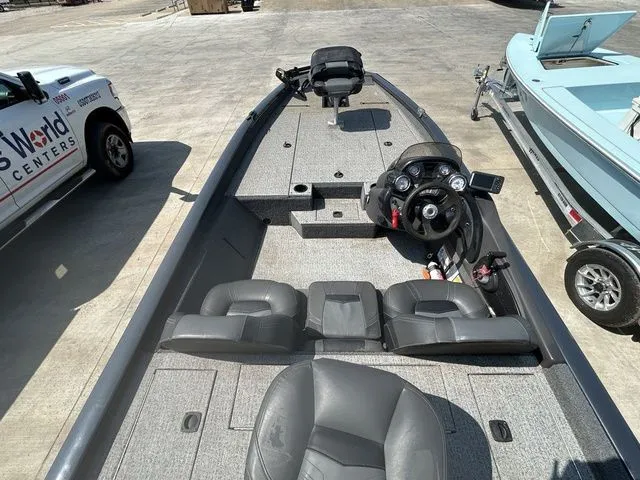 Slide: The Image of Tracker pro190 tx 2020 - 4