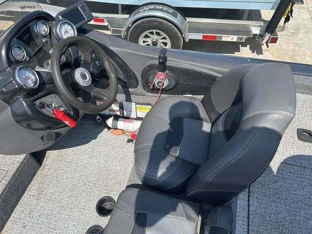 Slide: The Image of Tracker pro190 tx 2020 - 6