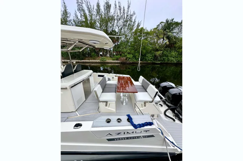 Slide: The Image of Azimut Verve 40 2013 - 18