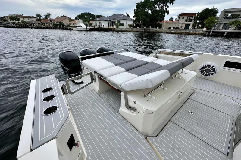 Slide: The Image of Azimut Verve 40 2013 - 25