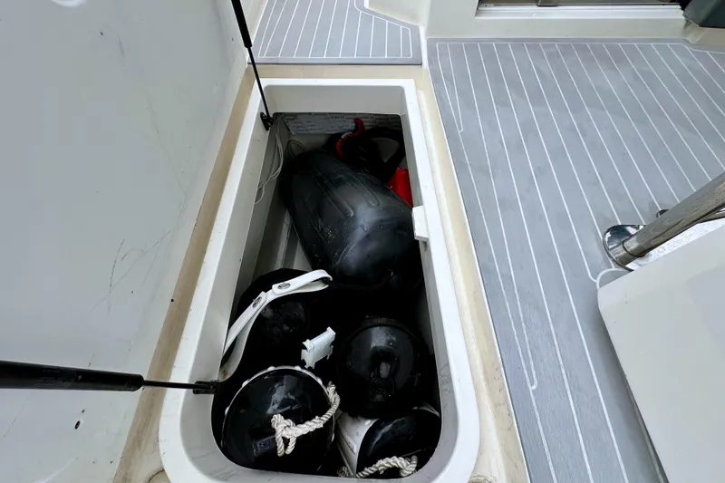 Slide: The Image of Azimut Verve 40 2013 - 85