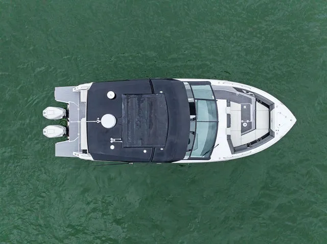 Slide: The Image of Cruisers Yachts 42 GLS OB 2023 - 82