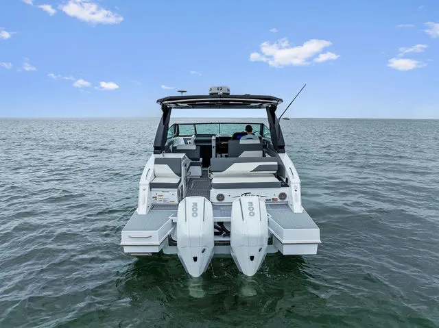 Slide: The Image of Cruisers Yachts 42 GLS OB 2023 - 86