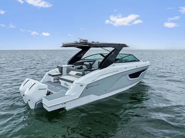 Slide: The Image of Cruisers Yachts 42 GLS OB 2023 - 87