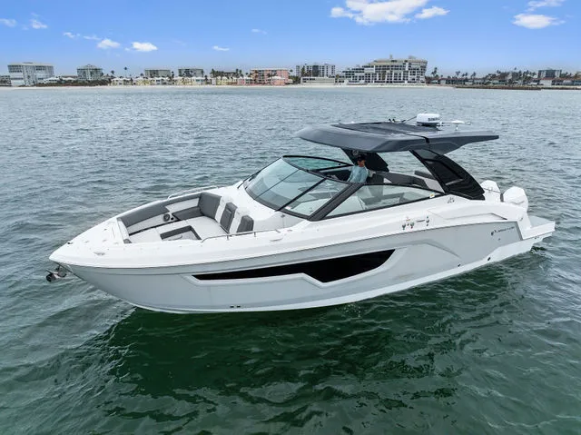 Slide: The Image of Cruisers Yachts 42 GLS OB 2023 - 91