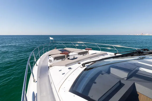 Slide: The Image of Cruisers Yachts 42 GLS OB 2023 - 97