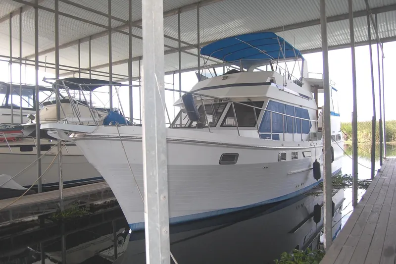 Slide: The Image of Exterior in covered berth - 9