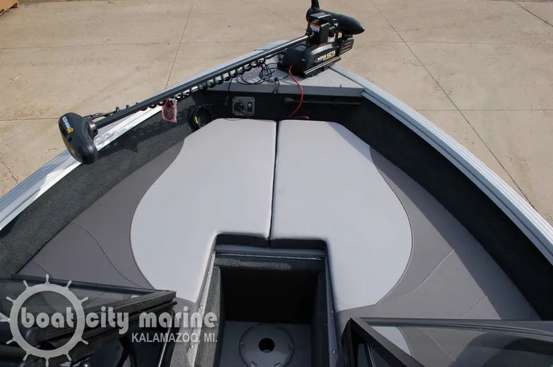 Slide: The Image of Smoker Craft Ultima 172 2025 - 7