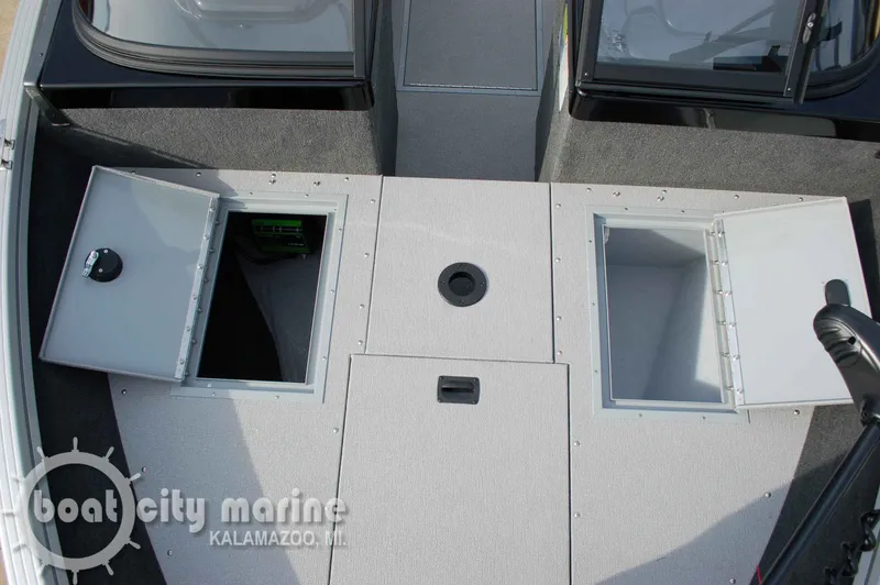 Slide: The Image of Smoker Craft Ultima 172 2025 - 8