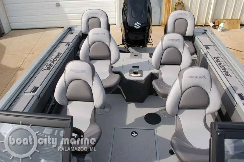 Slide: The Image of Smoker Craft Ultima 172 2025 - 9