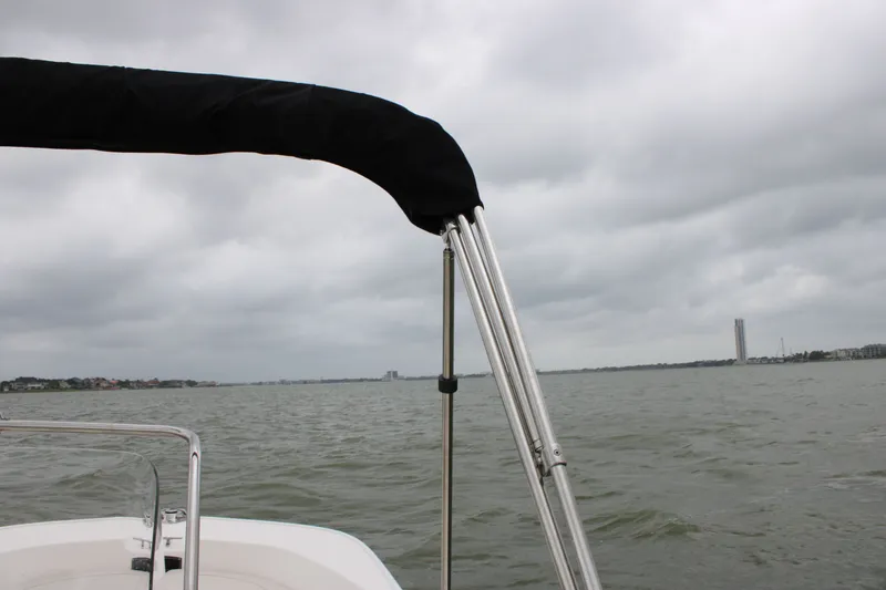 Slide: The Image of Boston Whaler 170 Montauk 2026 - 32