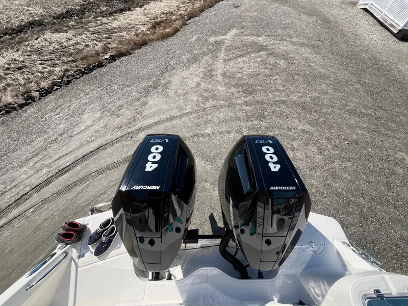 Slide: The Image of Boston Whaler 325 Conquest 2026 - 15