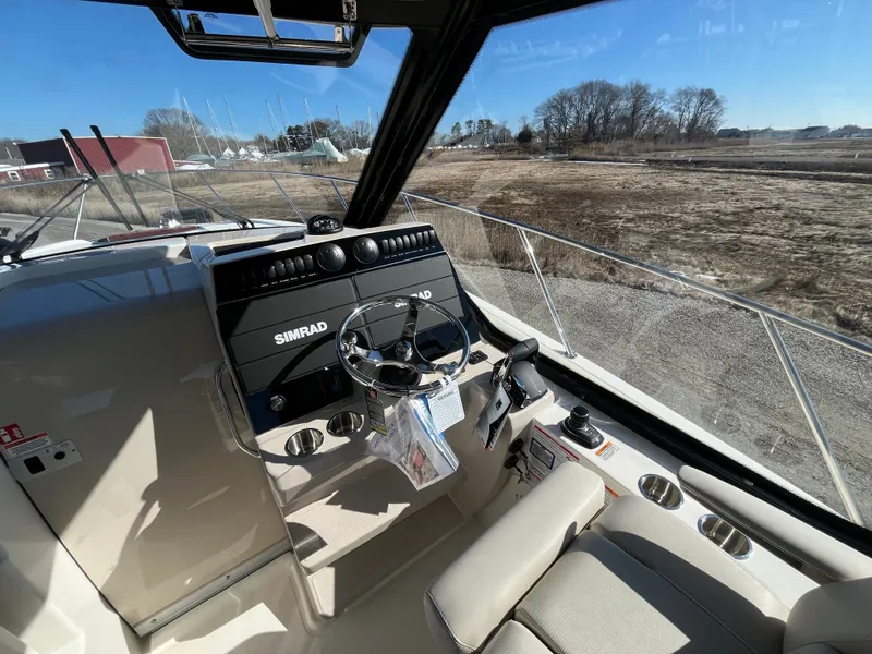 Slide: The Image of Boston Whaler 325 Conquest 2026 - 36