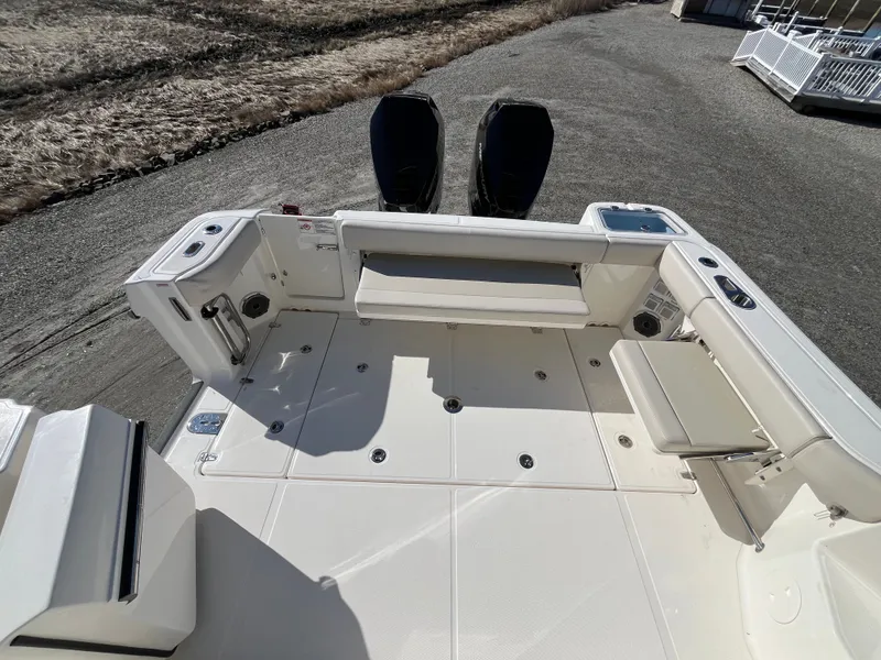 Slide: The Image of Boston Whaler 325 Conquest 2026 - 22