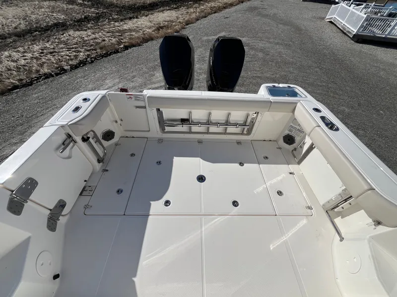 Slide: The Image of Boston Whaler 325 Conquest 2026 - 21