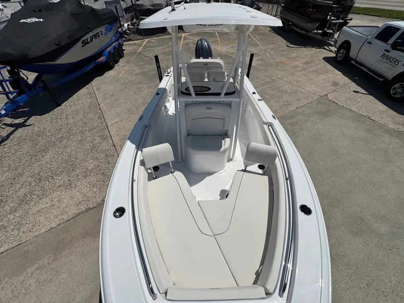 Slide: The Image of Sea Hunt Ultra 219 2026 - 22