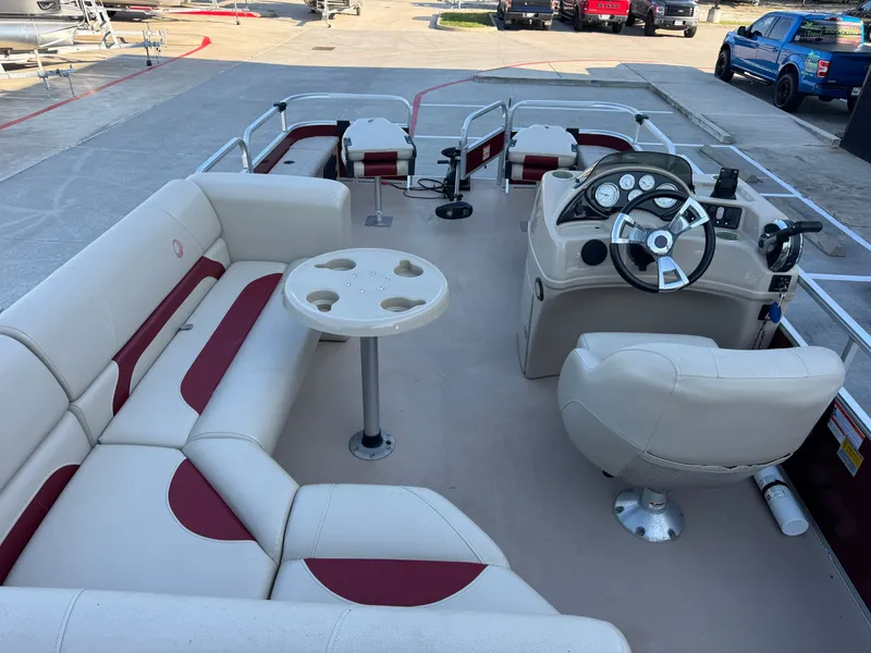 Slide: The Image of Lowe SF 214 Sport Fish 2015 - 8