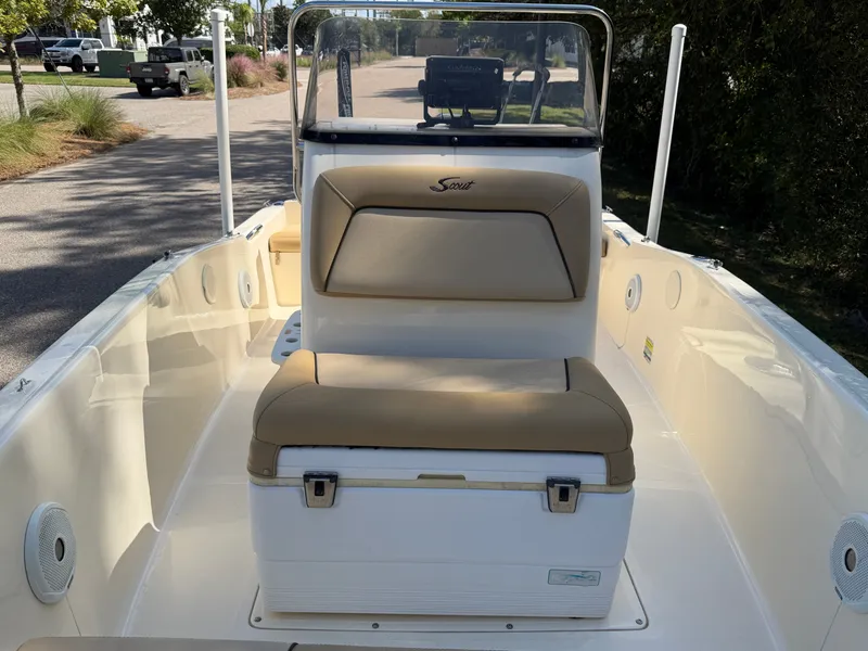 Slide: The Image of Scout 175 Sportfish 2018 - 17