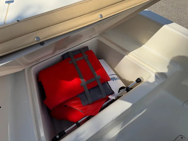 Slide: The Image of Scout 175 Sportfish 2018 - 20