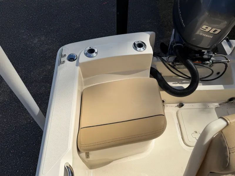 Slide: The Image of Scout 175 Sportfish 2018 - 5