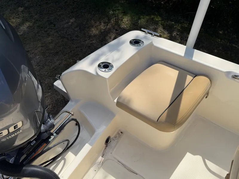 Slide: The Image of Scout 175 Sportfish 2018 - 6