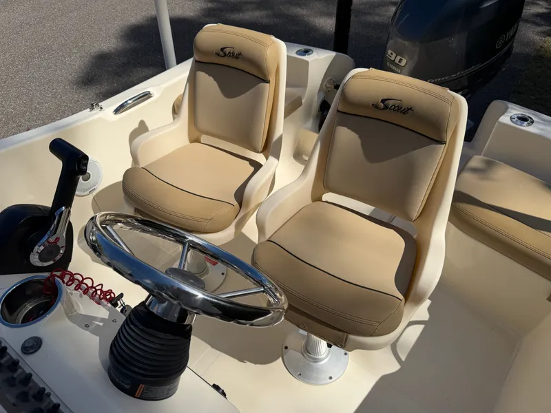 Slide: The Image of Scout 175 Sportfish 2018 - 9