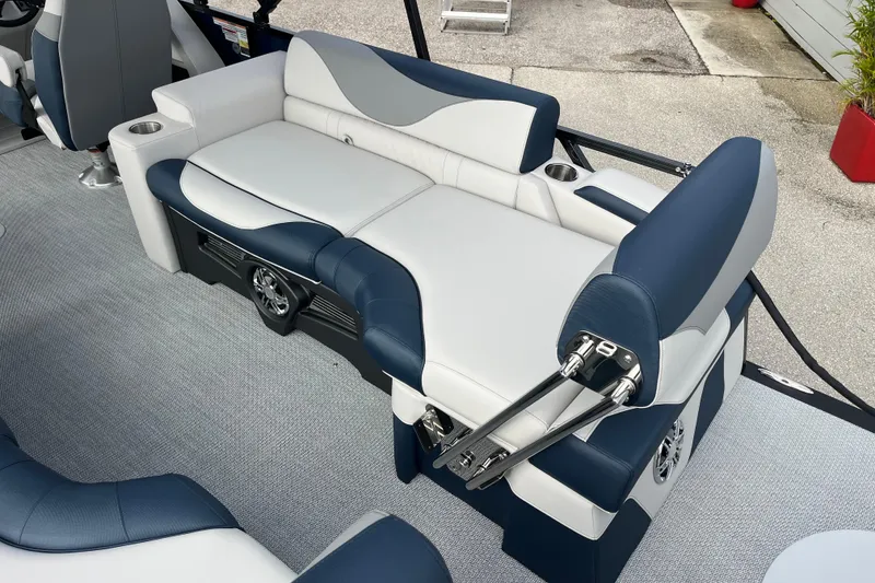 Slide: The Image of Luxurious seating on 2026 Avalon 2385 LSZ Quad Lounger, featuring high-performance design. - 10