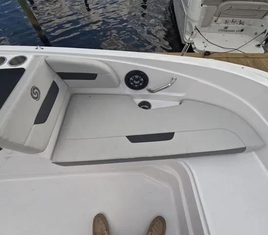 Slide: The Image of Hurricane SunDeck Sport 185 OB 2022 - 14