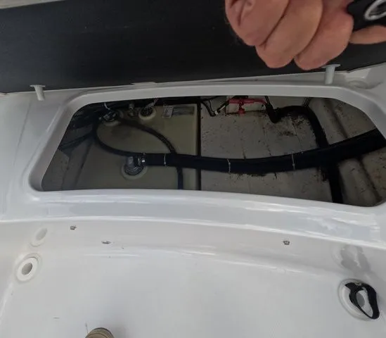 Slide: The Image of Hurricane SunDeck Sport 185 OB 2022 - 16