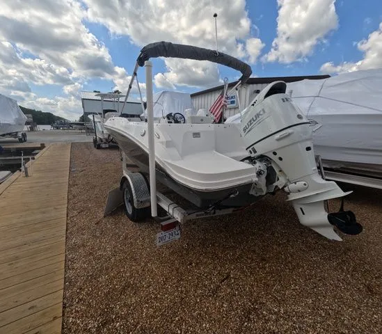 Slide: The Image of Hurricane SunDeck Sport 185 OB 2022 - 3