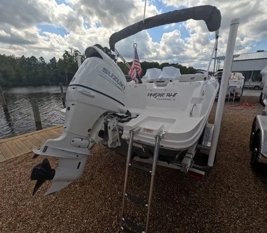 Slide: The Image of Hurricane SunDeck Sport 185 OB 2022 - 5