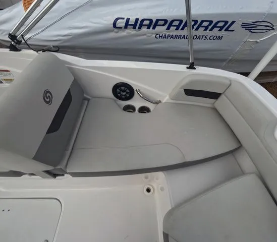 Slide: The Image of Hurricane SunDeck Sport 185 OB 2022 - 9