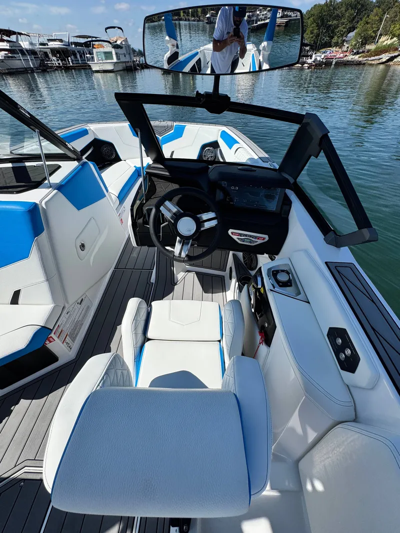 Slide: The Image of Nautique GS24 2026 - 11
