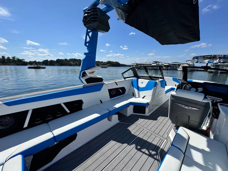 Slide: The Image of Nautique GS24 2026 - 14