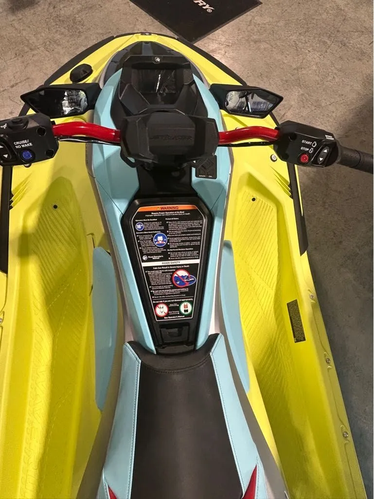 Slide: The Image of Yamaha WaveRunner JetBlaster PRO 3-Up 2025 - 5