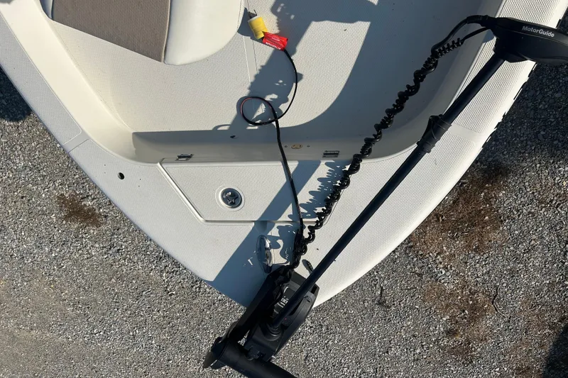 Slide: The Image of 2009 Ranger 2410 Bay Ranger boat deck with MotorGuide trolling motor. - 13