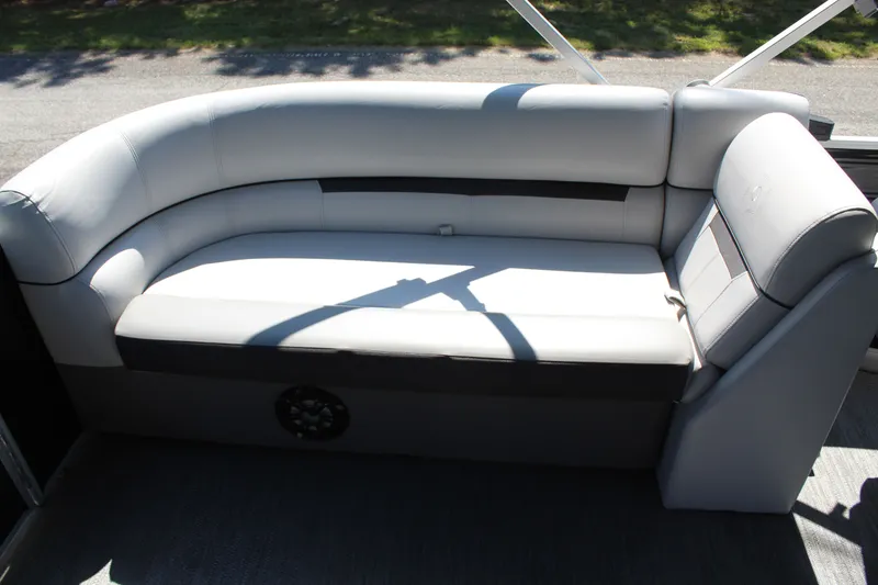 Slide: The Image of Godfrey SW 2286 BF 2023 - 12