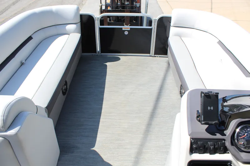 Slide: The Image of Godfrey SW 2286 BF 2023 - 16