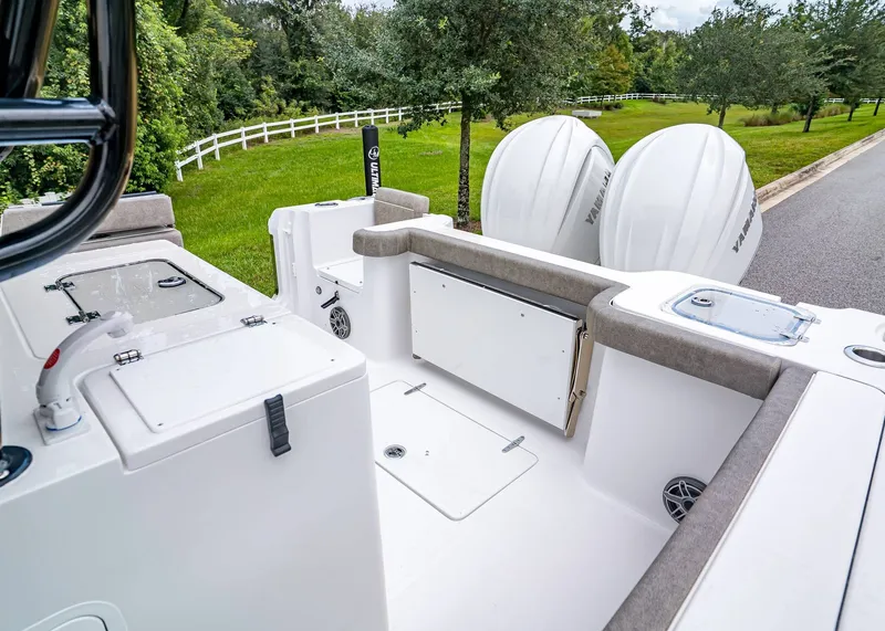 Slide: The Image of Sea Hunt Gamefish 28 Coffin Box 2026 - 7