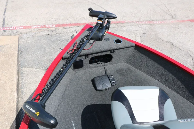 Slide: The Image of Lowe Fishing Machine 165 Pro SC 2016 - 21