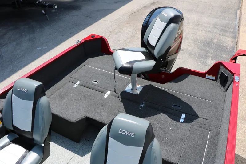 Slide: The Image of Lowe Fishing Machine 165 Pro SC 2016 - 26