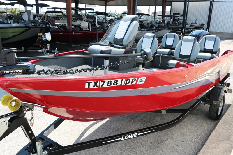 Slide: The Image of Lowe Fishing Machine 165 Pro SC 2016 - 6