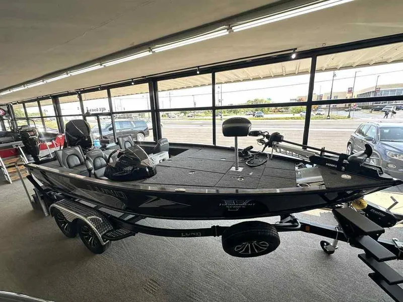 The Image of Lund 1875 Pro-V Bass XS 2026 - 1