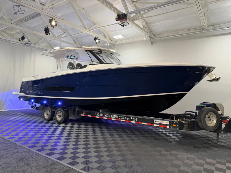 Slide: The Image of Regal 38 Surf Ultimate 2026 - 5