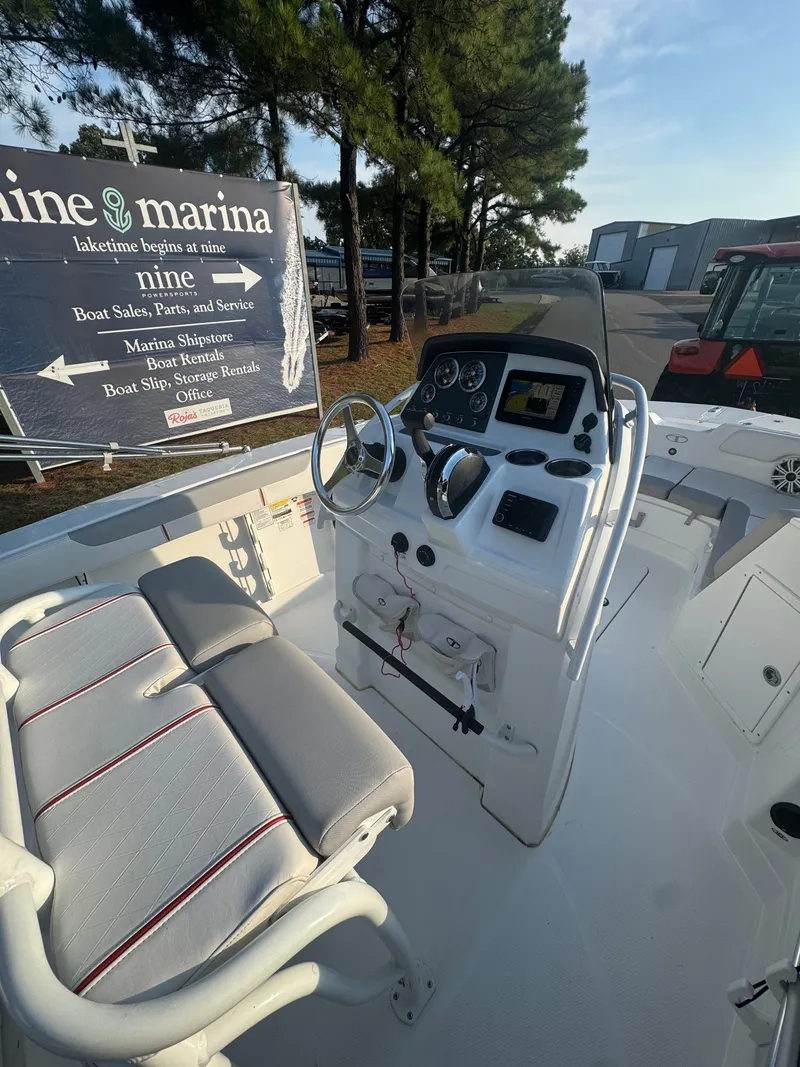 Slide: The Image of Tahoe 2150cc 2020 - 5