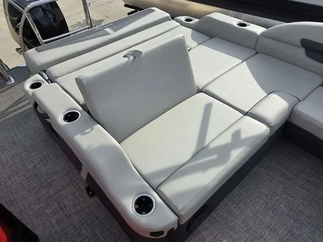 Slide: The Image of Barletta Cabrio C22U 2024 - 12