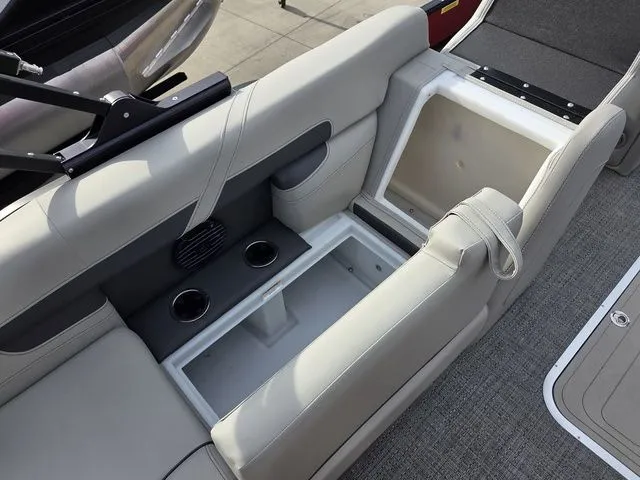 Slide: The Image of Barletta Cabrio C22U 2024 - 14