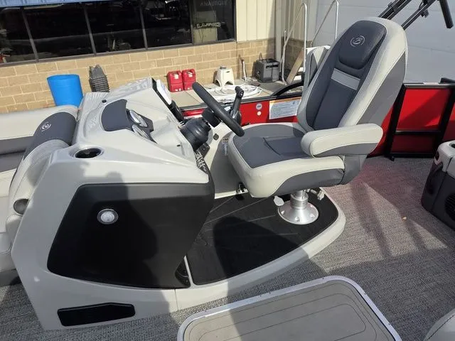 Slide: The Image of Barletta Cabrio C22U 2024 - 16