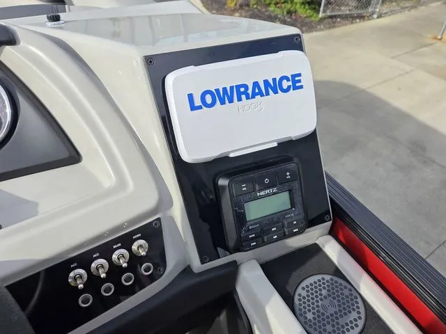 Slide: The Image of Barletta Cabrio C22U 2024 - 19